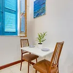 Twentyseven Close To Seafront Διαμέρισμα *