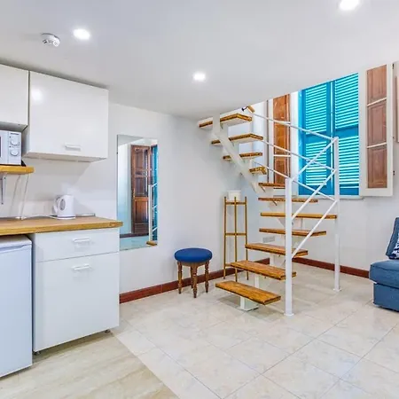 Stylish Loft With Balcony With 2 Min To & Cafes Daire Sliema