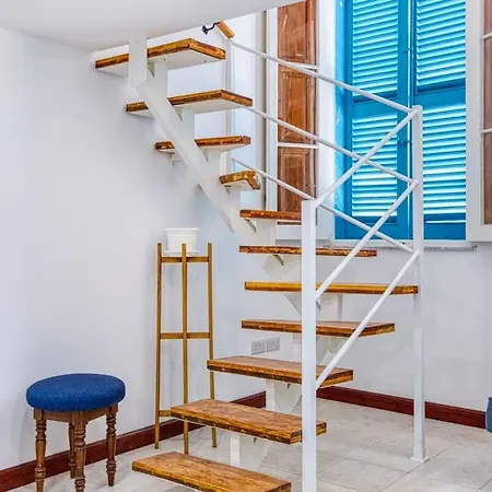 Stylish Loft With Balcony With 2 Min To & Cafes Daire Sliema