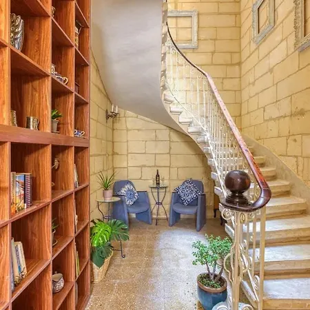 Stylish Loft With Balcony With 2 Min To & Cafes Sliema