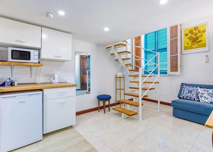 Twentyseven Close To Seafront Apartament Sliema