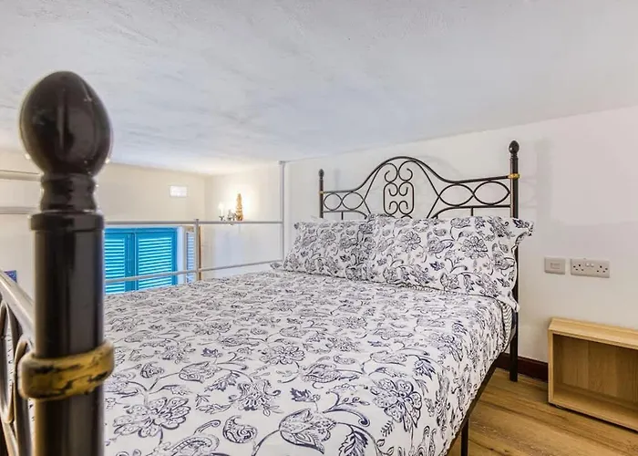 Апартаменты Twentyseven Close To Seafront *