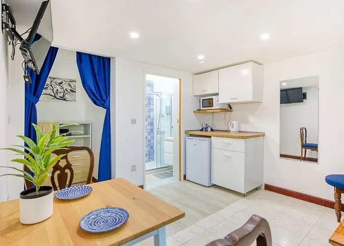 Апартаменты Twentyseven Close To Seafront *